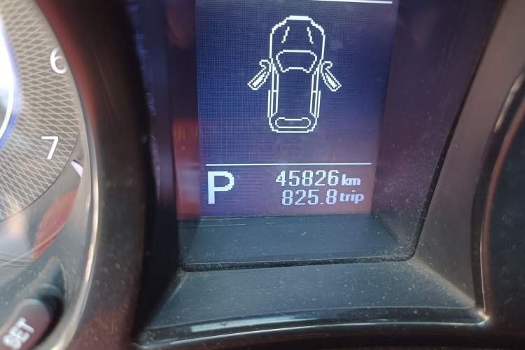 Used JMC Yusheng S350 2016 2.0T Automatic All-Wheel Drive Gasoline Ultra-Luxury 7-Seater Odometer Close Up