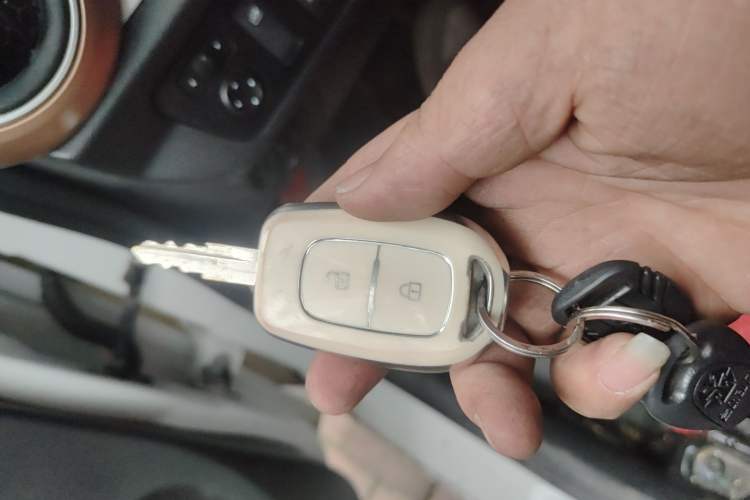 Used Dongfeng NAMMI BOX 2022 Chasing Wind Edition 331 km Standard Model Vehicle Key