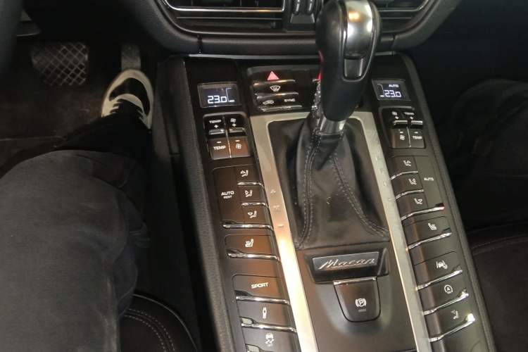 Used Porsche Macan 2020 Macan 2.0T
