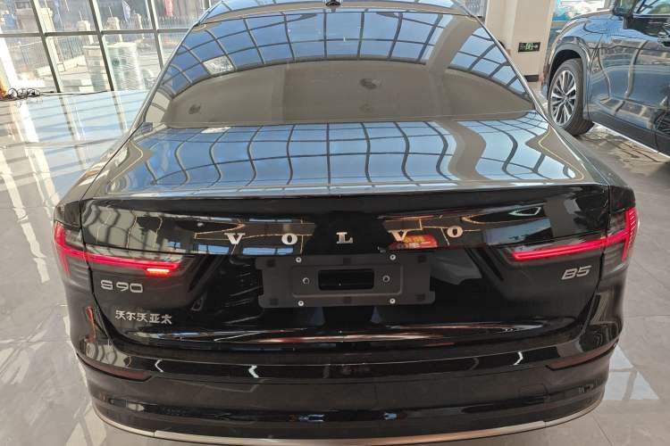 Used Volvo S90 2026 B5 Zhiyuan Luxury Edition
