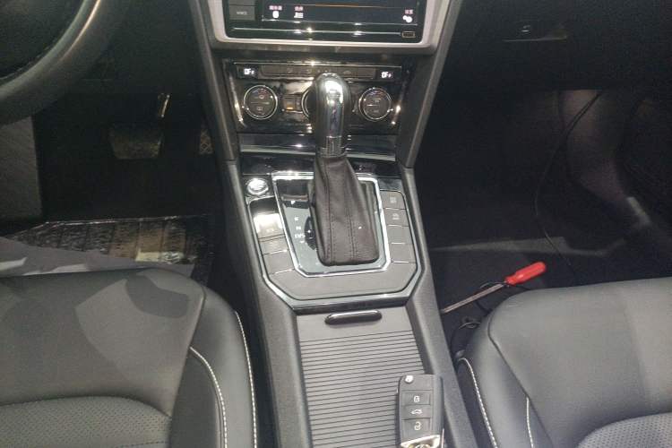 Used Volkswagen Lamando 2019 280TSI DSG Comfort Edition China VI standard
