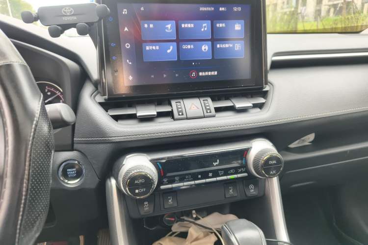 Used Toyota RAV4 2021 2.0L CVT Two-Wheel Drive Fashion PLUS Edition
