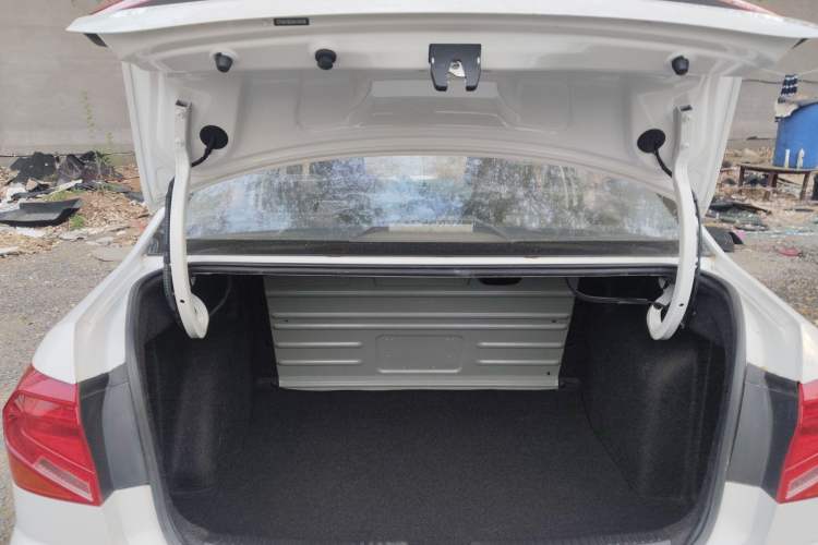 Used Volkswagen Jetta 2017 1.5L Manual Fashion Edition