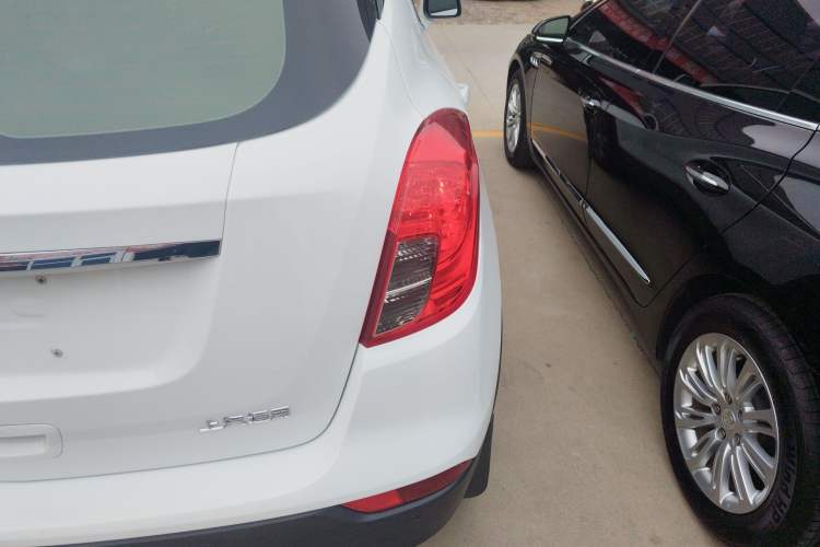 Used Buick Encore 2016 18T Automatic Two-Wheel Drive Urban Leading Edition Right Rear Taillight