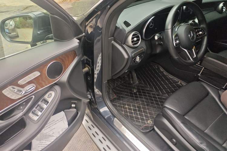 Used Mercedes-Benz GLC 2020 Facelift GLC 300 L 4MATIC Dynamic Edition