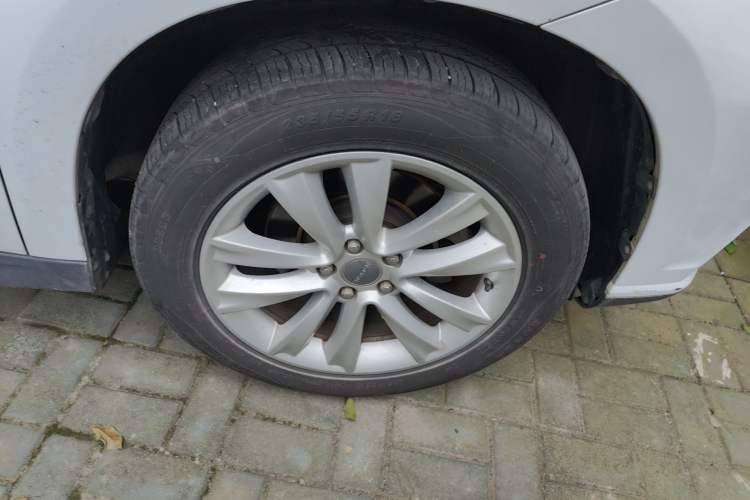 Used Haval H2 2015 1.5T Automatic Two-Wheel Drive Elite Edition Right Front Wheel Hub