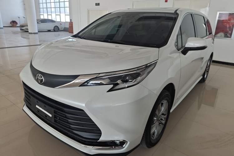 Used Toyota SIENNA 2024 2.5L Hybrid Comfort Edition