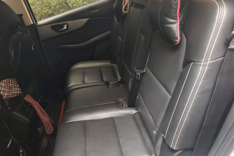 Used Dongfeng Fengon S560 2018 1.8L CVT Elite Model 7 Seats
