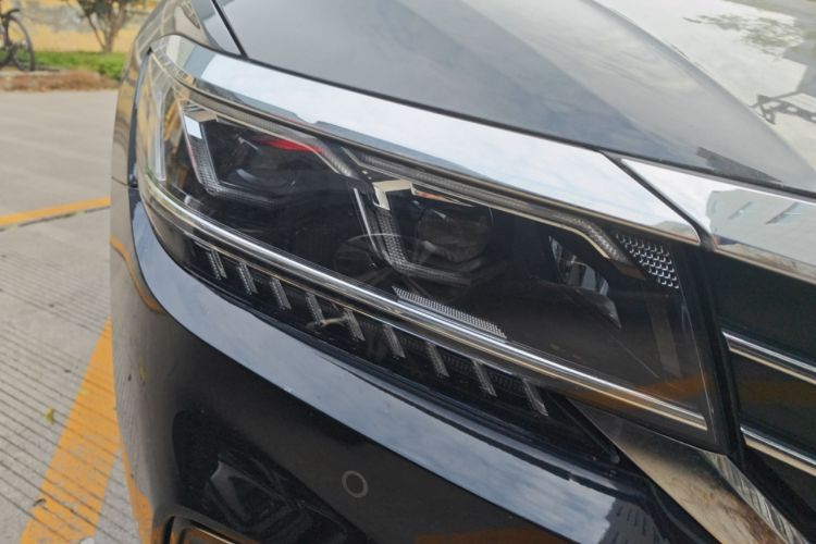 Used Volkswagen Passat 2019 330TSI Luxury Edition China VI Standard