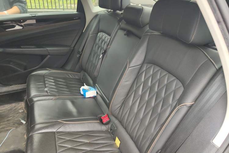 Used Volkswagen Passat 2019 330TSI Luxury Edition China VI Standard