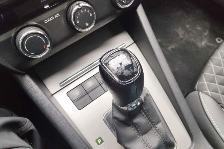 Used Skoda Octavia 2019 TSI230 DSG SmartDrive Luxury Edition China VI
