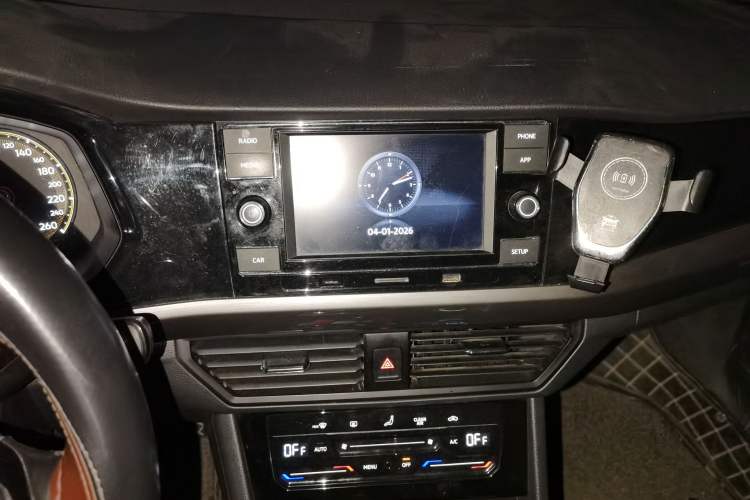 Used Volkswagen Bora 2020 1.5L Automatic Elite Version Audio And AC Panel