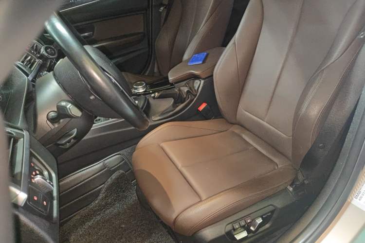 Used BMW 3 Series 2019 320Li Fashion Model Left Front Seat