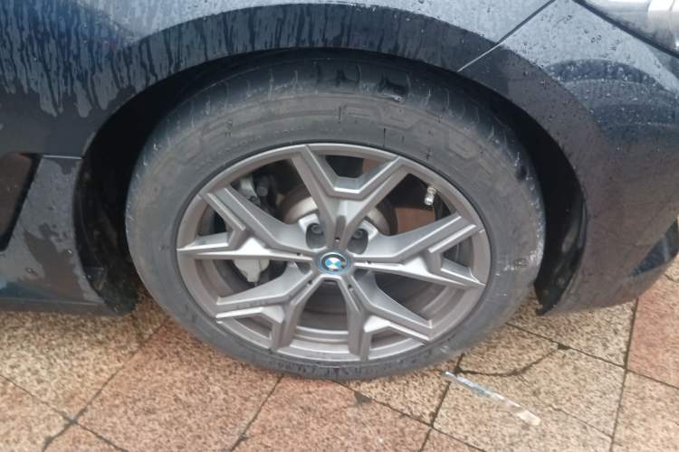 Used BMW i3 2024 eDrive 35 L Right Front Wheel Hub