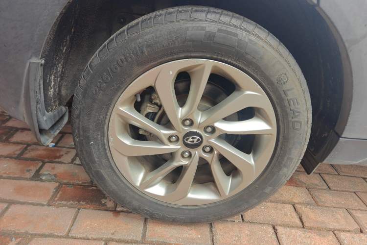 Used Hyundai Tucson 2015 1.6T Dual-Clutch Two-Wheel-Drive Smart Model
