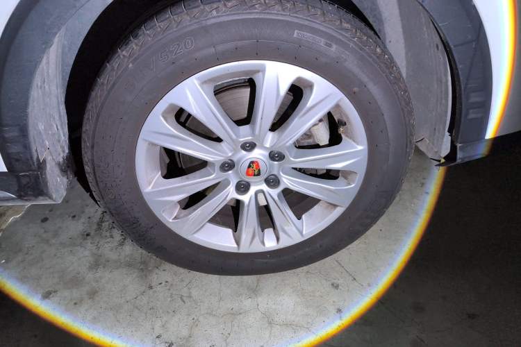 Used Roewe RX5 2018 20T Two-Wheel Drive Manual Flagship Edition Right Front Wheel Hub