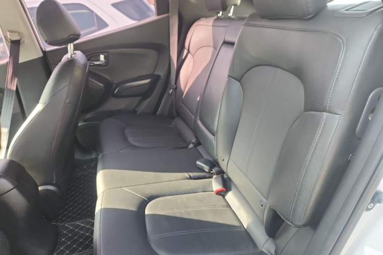 Used Hyundai ix35 2013 2.0L Automatic Two-Wheel Drive Smart GLS China V Standard
