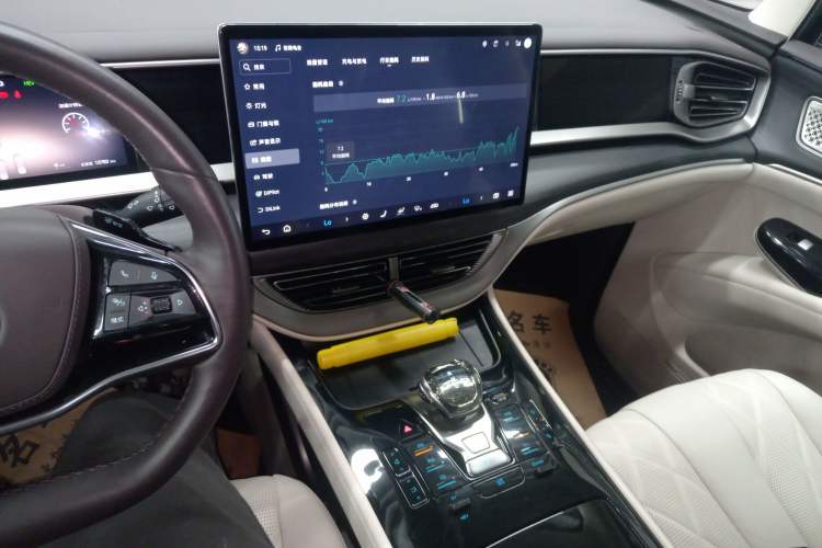 Used Denza D9 2025 DM-i Intelligent Drive 1020 Four-Wheel Drive Flagship Model