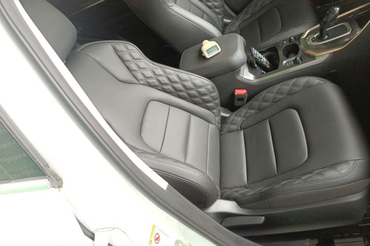 Used Haval H6 2020 1.5 GDIT Automatic Platinum Champion Edition Right Front Seat