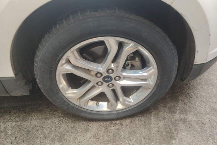 Used Ford Edge 2016 EcoBoost 245 Two-Wheel-Drive Titanium 7-Seater
