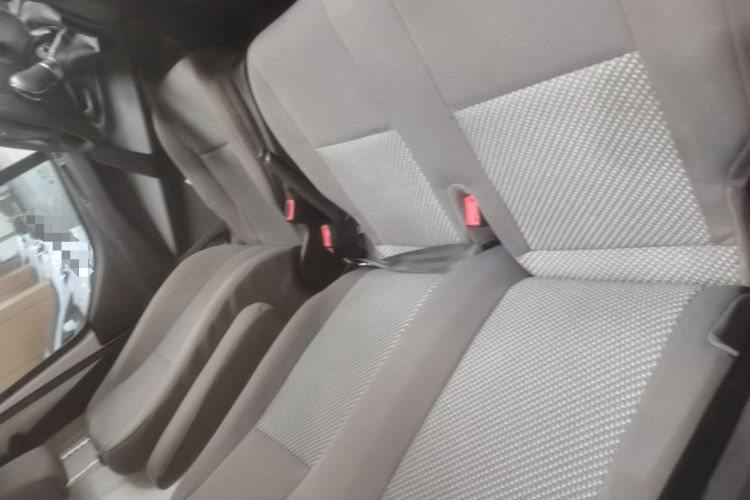 Used Ford Transit 2019 2.0T Diesel Van Mid-Chassis Mid-Roof 3-Seater China VI Standard
