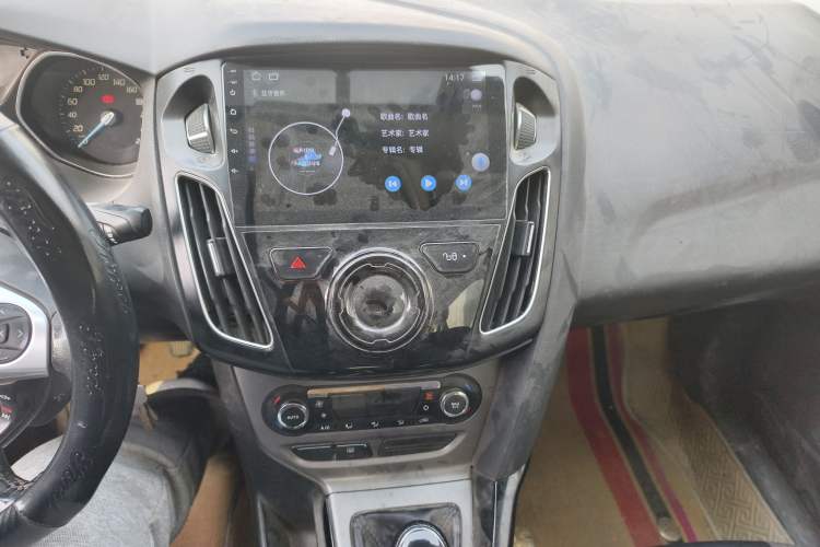 Used Ford Focus 2012 Sedan 1.6L Manual Fashion Edition
