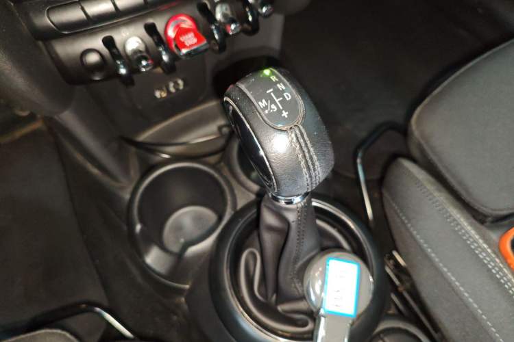 Used MINI MINI 2016 1.5T COOPER Five-Door Edition