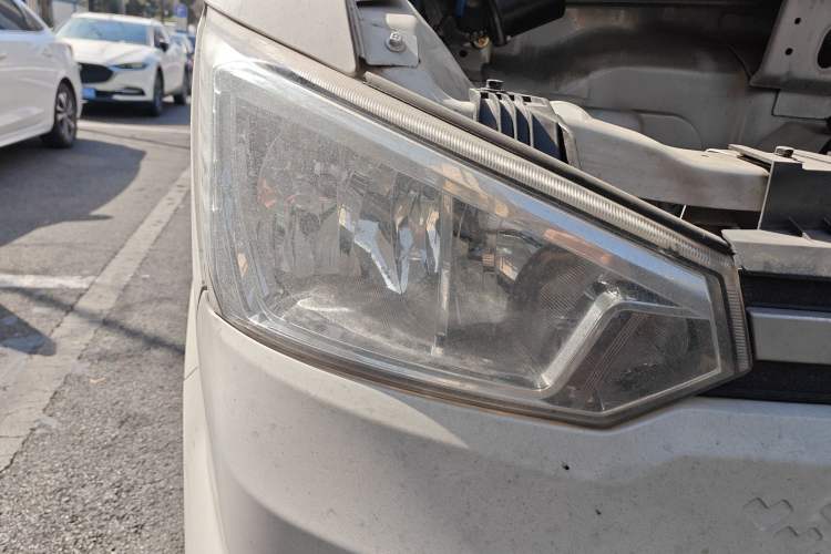 Used Dongfeng Yufeng EM26 2023 Standard Edition 41.472 kWh Henan Lithium Power Right Front Headlight