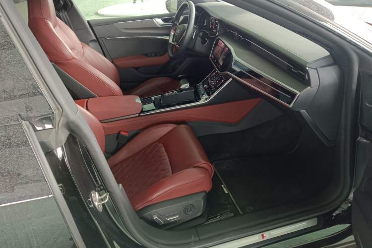 Used Audi A7L 2024 45 TFSI quattro Black Warrior Edition
