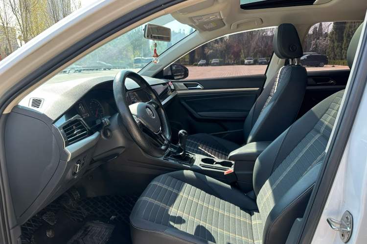 Used Volkswagen Lavida 2019 1.5L Manual Comfort Edition China VI Standard Left Front Seat