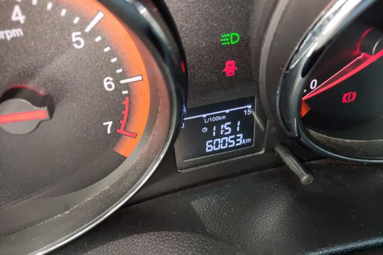 Used Cowin C3R 2015 1.5L Manual Gold Diamond Edition