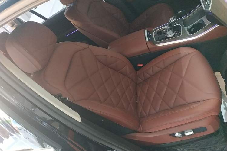 Used BMW X5 2022 Restyled xDrive 30Li Luxury Version M Sport Package
