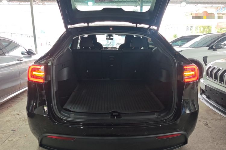 Used Tesla Model Y 2023 Rear-Wheel-Drive Version