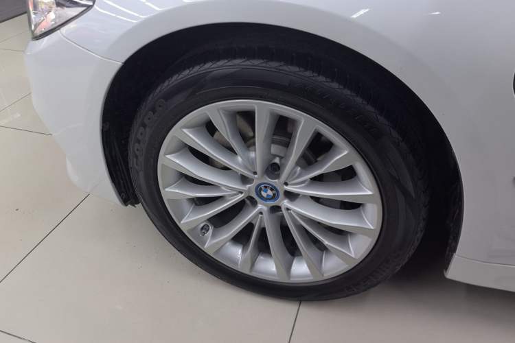 Used BMW 5 Series New Energy 2019 530Le Luxury Package Left Front Wheel Hub