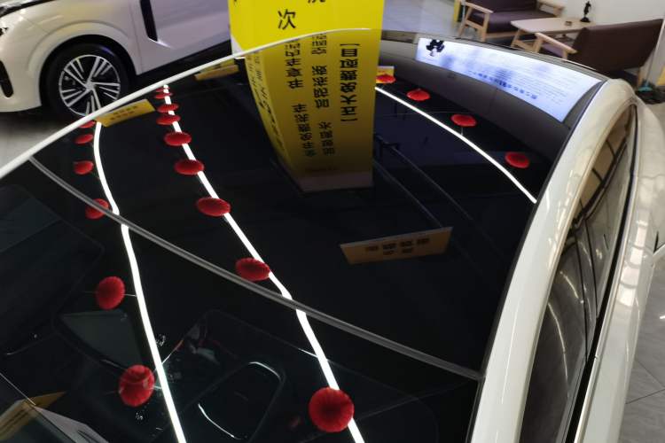 Used CHANGAN NEVO A07 2025 All-Electric "Real Bargain" 525 Luxury Model Roof