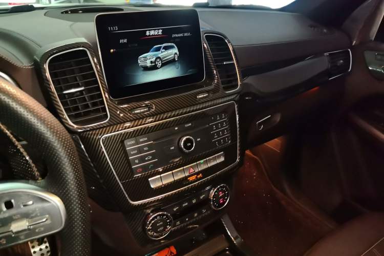 Used Mercedes-Benz GLS 2017 GLS 400 4MATIC Fashion Edition Audio And AC Panel