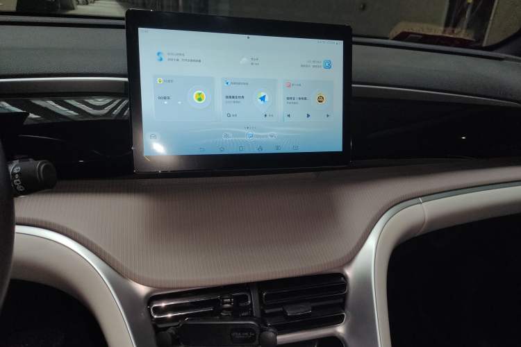 Used BYD Song Pro New Energy 2024 HONOR Edition DM-i 71KM Navigation Model Audio And AC Panel