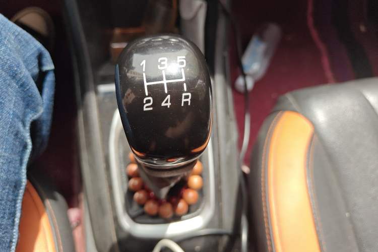 Used Baojun 310 2016 1.2L Manual Luxury Model Gear Lever