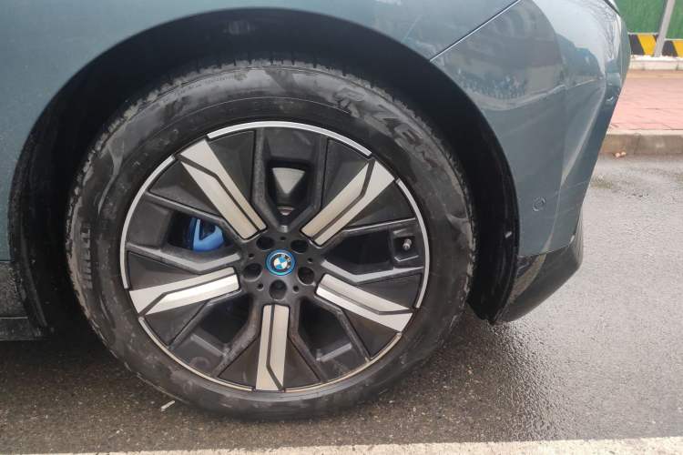 Used BMW iX 2022 xDrive40
