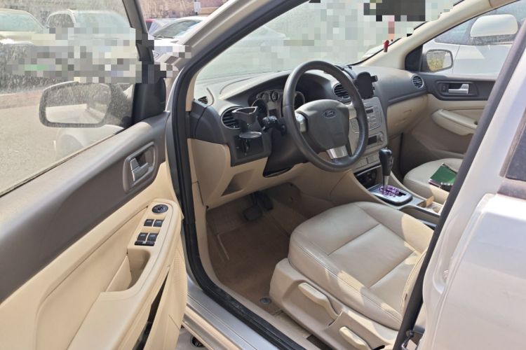 Used Ford Focus 2013 Sedan Classic 1.8L Automatic Fashion Edition
