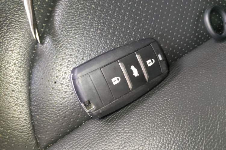 Used CHANGAN Raeton 2014 1.8T Automatic Prestige Anniversary Edition China V Standard Interior 1