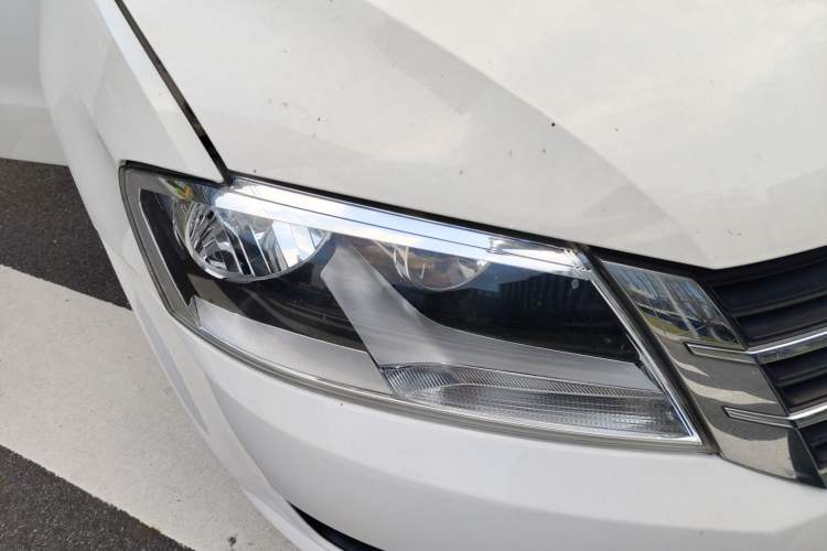 Used Volkswagen Gran Lavida 2013 1.6L Automatic Fashion Model
