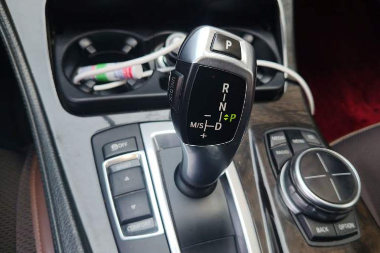 Used BMW 5 Series 2013 525Li Luxury Model