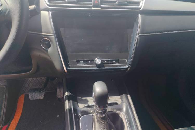 Used Roewe i5 2020 1.5L Automatic 4G Connect Luxury Flagship Edition