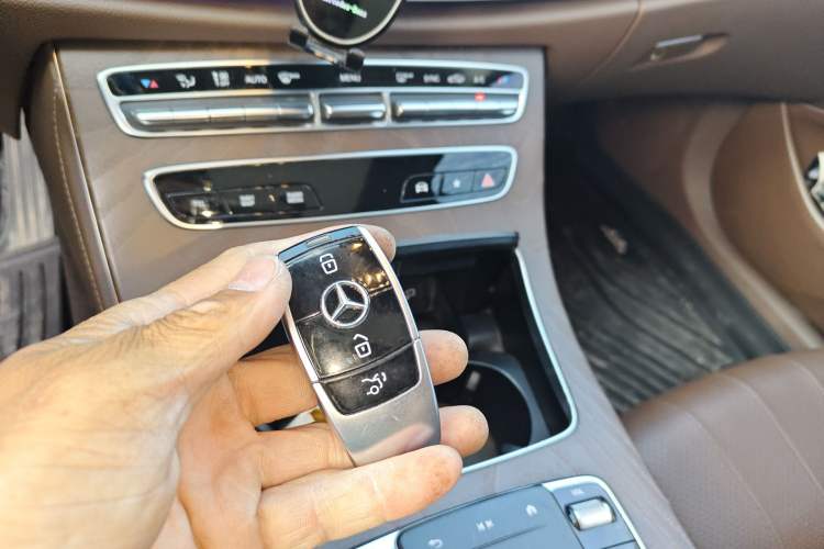 Used Mercedes-Benz E-Class 2021 E 260 L Vehicle Key