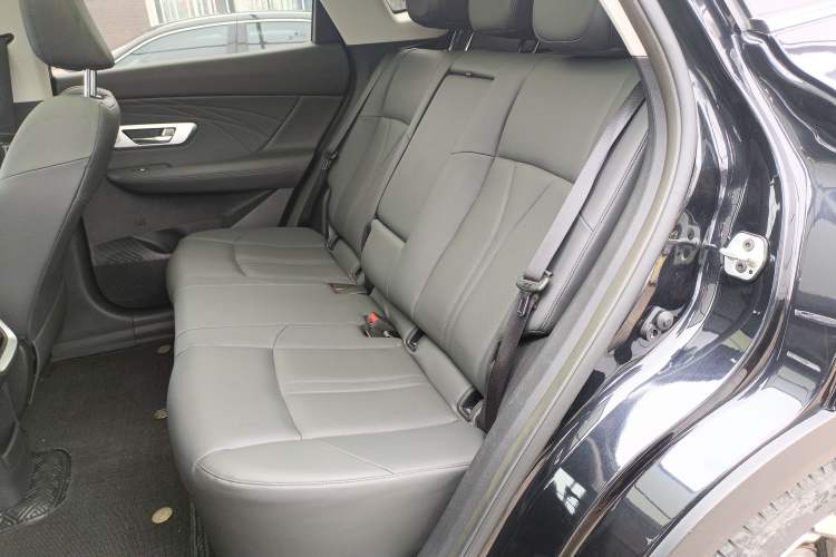 Used Dongfeng Aeolus Huge 2022 Mach Dual-Motor 1.5T MHD Dare-to-Dream Edition