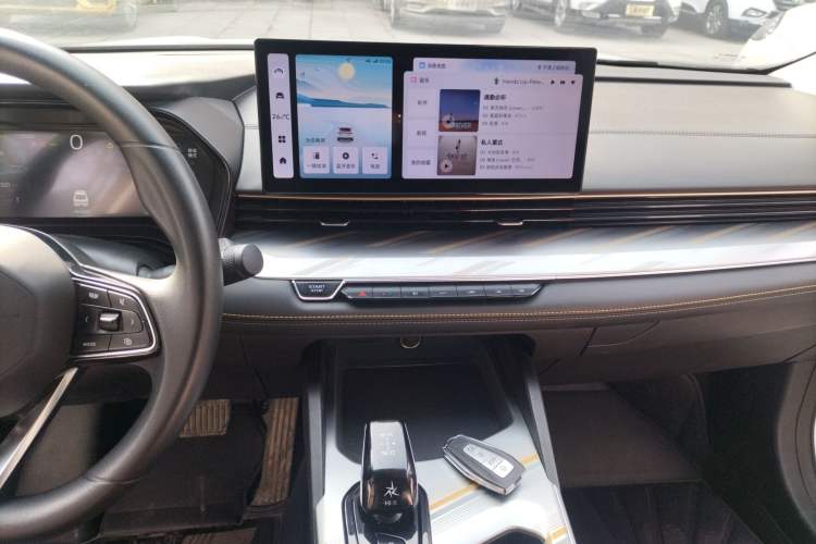 Used Geely Auto Emgrand L HiP 2024 Champion Edition 1.5TD-DHT Pro 100KM Superior Model