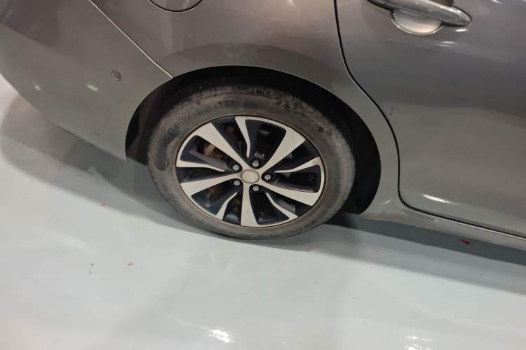 Used Buick Excelle GX 2019 18T Automatic Connected Elite Model China V Standard
