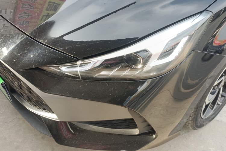 Used MG 5 2022 180 DVVT CVT Youth Luxury Edition
