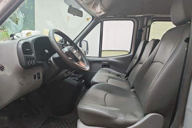 Used JMC Transit 2017 2.8T Commercial Version Short Wheelbase Mid-Roof 6/7/8-Seater JX493
